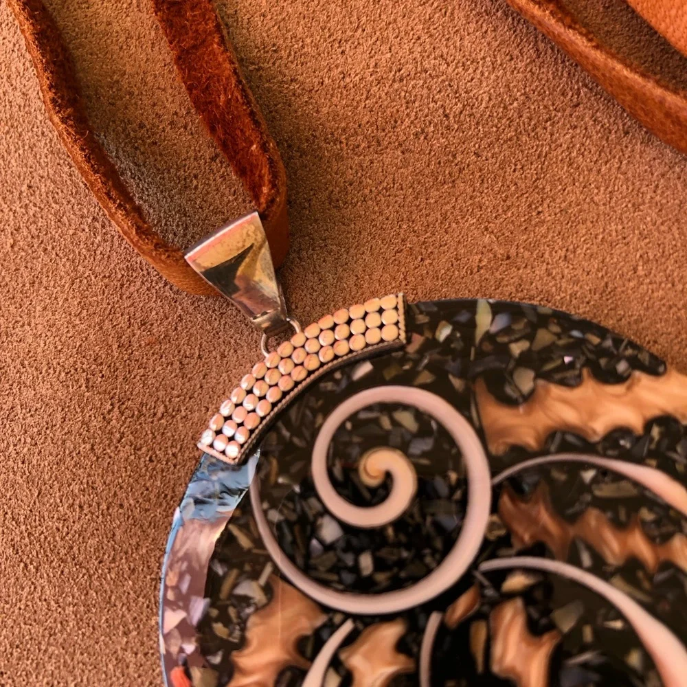 Natural Multi Color Large Shell Pendant. - Picture 3 of 6
